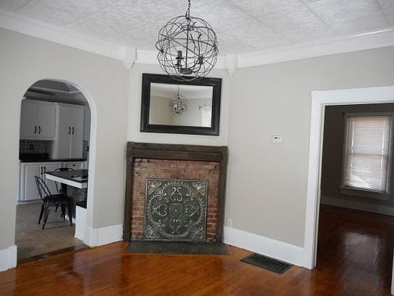 2nd image of 917 Wilson Ave