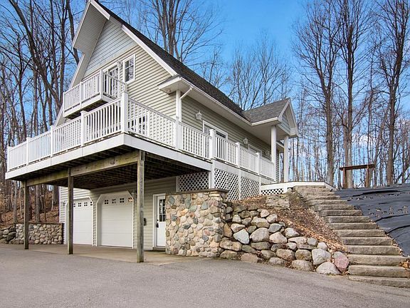 2nd image of 618 N West Torch Lake Dr