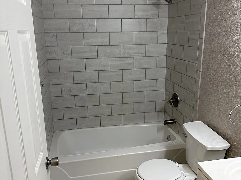 7406 Pipers Ln — Photo 6