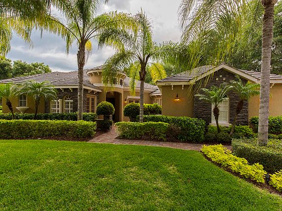 5th image of 2108 Northumbria Dr