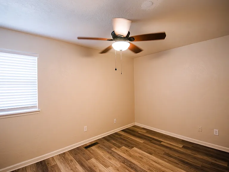 1608 S Berry Rd — Photo 21