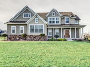 814 Northampton St NE, Hartville, OH 44632