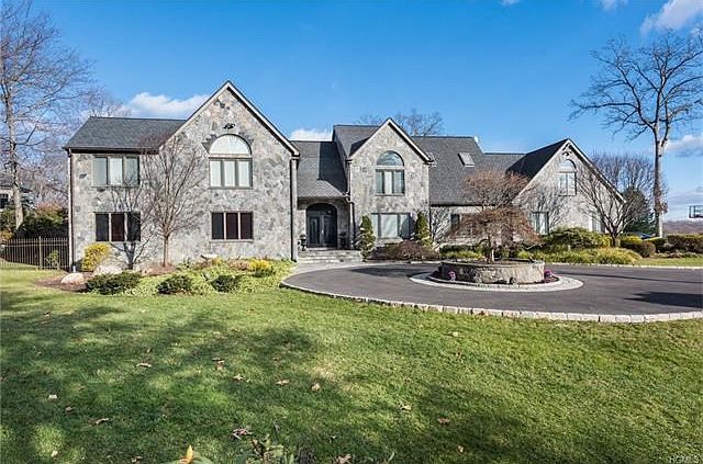 1st image of 18 Carey Dr