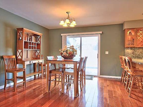 3rd image of 1075 California Ct