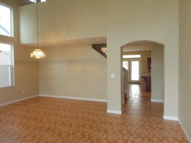 781 N Valley Forge Dr — Photo 4