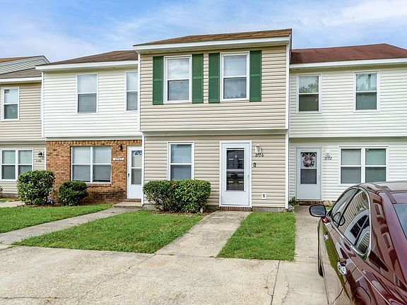 2nd image of 2776 Peach St