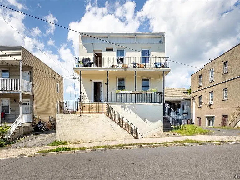 36 Martin Pl #2 — Photo 2