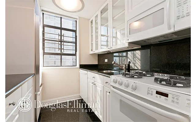 Rented by Douglas Elliman | media 10
