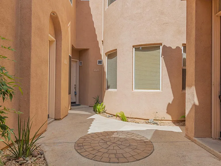 3800 S Cantabria Cir — Photo 31