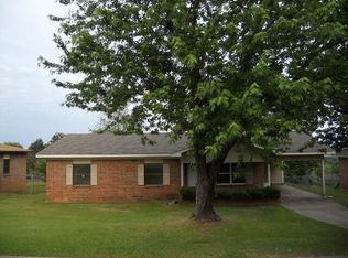 2002 N 29th St, Van Buren, AR 72956