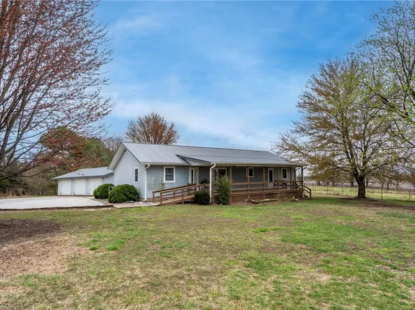 18937 W Highway 12, Gentry, AR 72734
