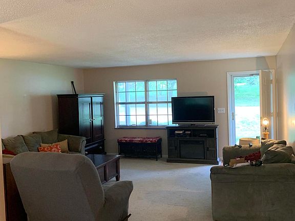 2nd image of 3629 N Fountaincrest Dr