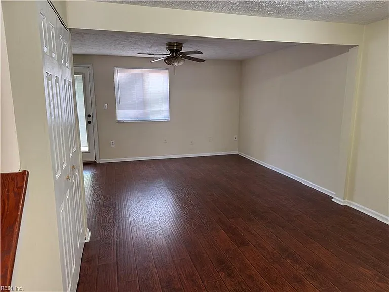 46 Lucinda Ct — Photo 3