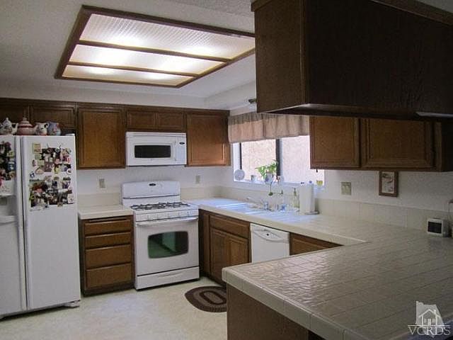 2nd image of 433 Sobre Colinas Pl
