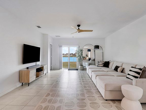 4th image of 4233 Troon Place