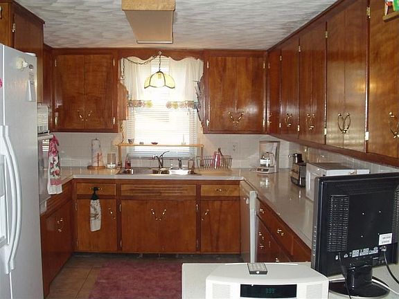 5th image of 1216 S Airwood Ave