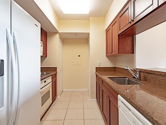 4th image of 347 N New River Drive #702