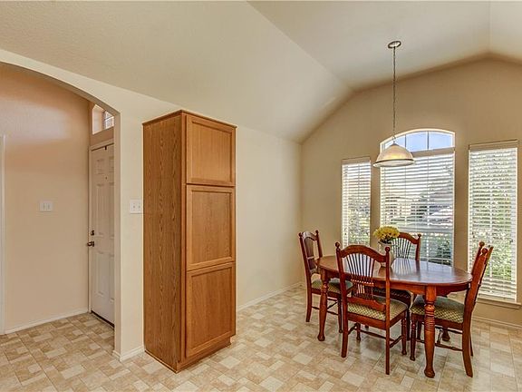 5th image of 1025 Trinidad Dr