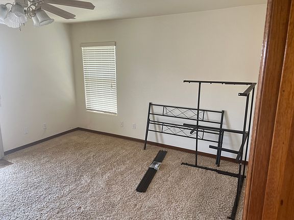 5th image of 2033 Barnett Way