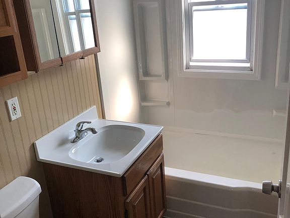 4th image of 4221 Jefferson Ave