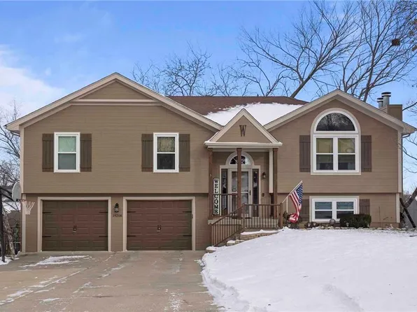 19208 E 32nd Street Ct S, Independence, MO 64057