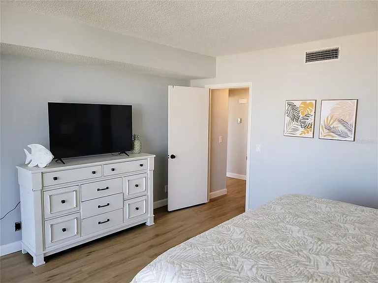 3820 Gulf Blvd #807 — Photo 32