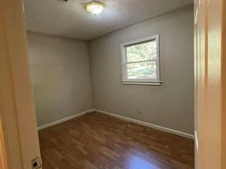 2983 Deshong Dr — Photo 9