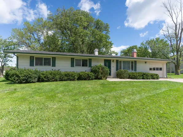 201 Adah St, Huntsville, MO 65259