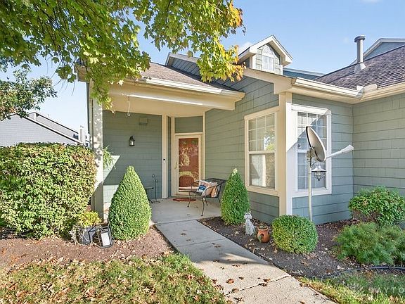 5th image of 910 Cambridge Ct