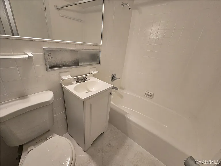 3737 Wesley Dr — Photo 7