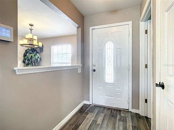 5th image of 1563 W Parkway St