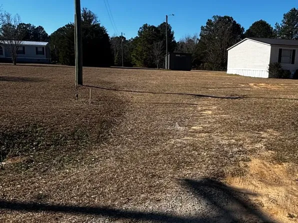 5735 Rooster Cir, Pinewood, SC 29125