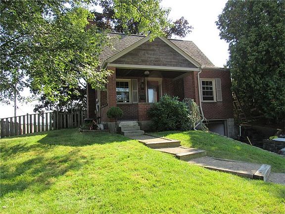 2nd image of 762 Newport Dr