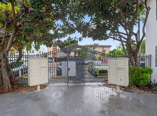 1843 Dewey St #116, Hollywood, FL 33020