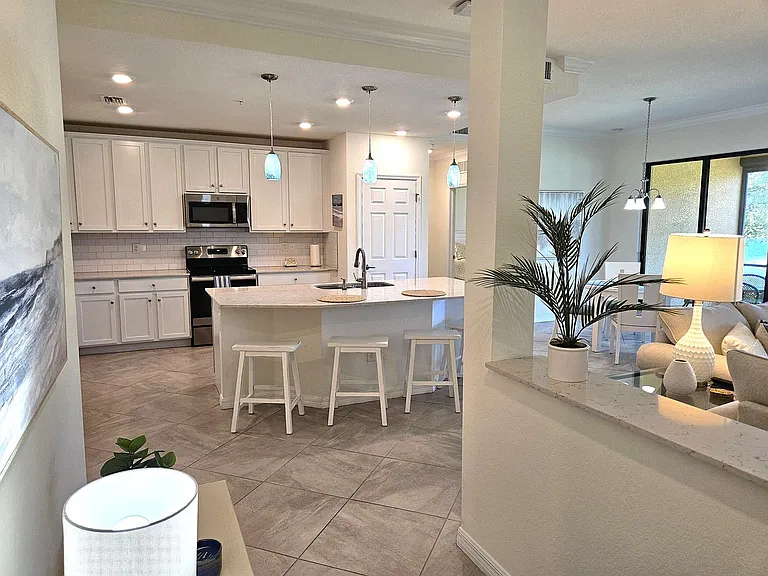 10042 Crooked Creek Dr #103 — Photo 5