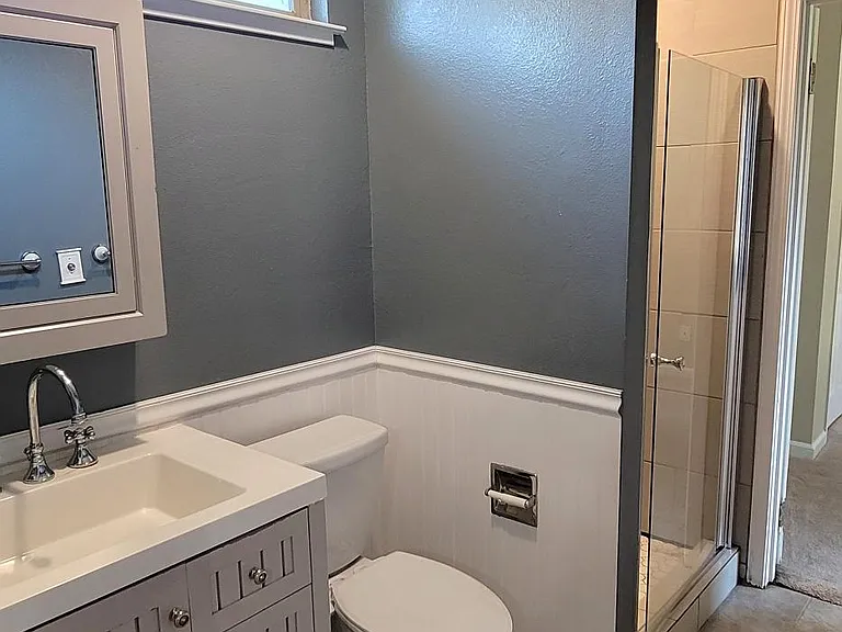 152 Redwood Ave — Photo 13