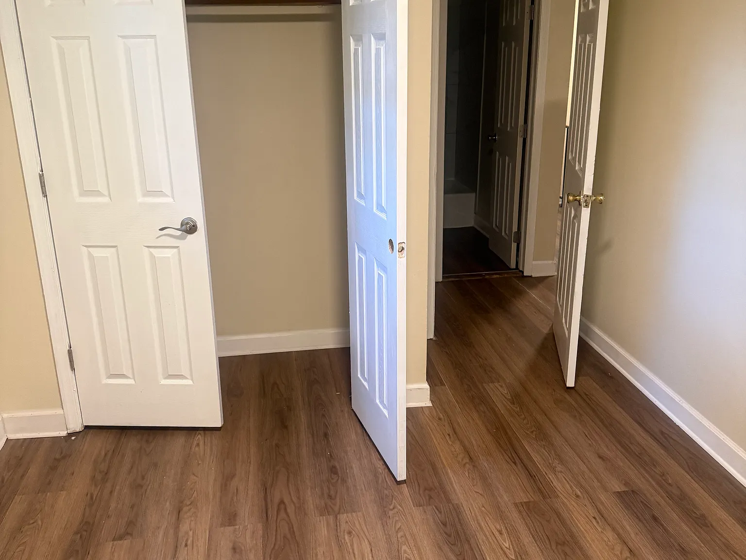 6 bed, 3.5 bath, 1700 sqft, $6,800 — Photo 4
