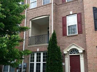 4503 Henley Pl, Fairfax, VA 22030