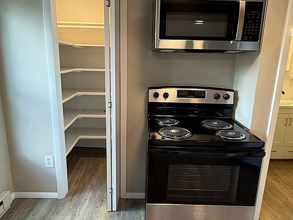 3rd image of 2922 Reed Ave APT C