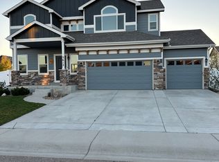 5612 Osbourne Dr, Windsor, CO 80550
