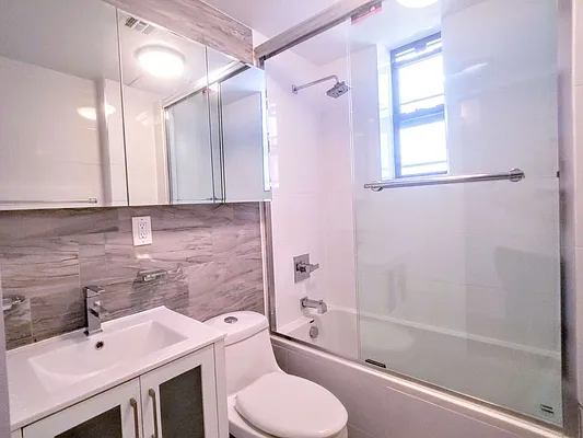 Rented by Compass | media 51