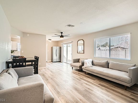 3rd image of 772 Betty Ln