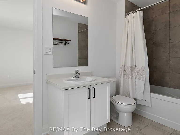 52 Amber Dr — Photo 39