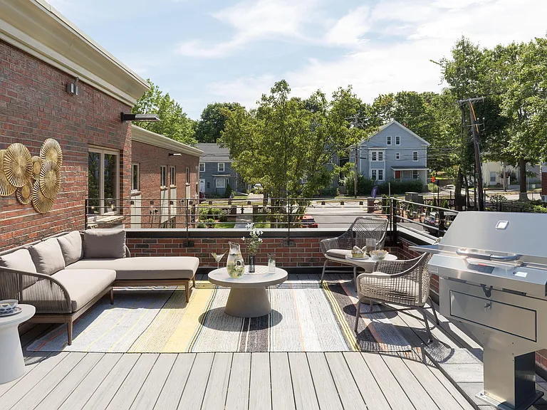 735 Truman Apartments — Photo 15