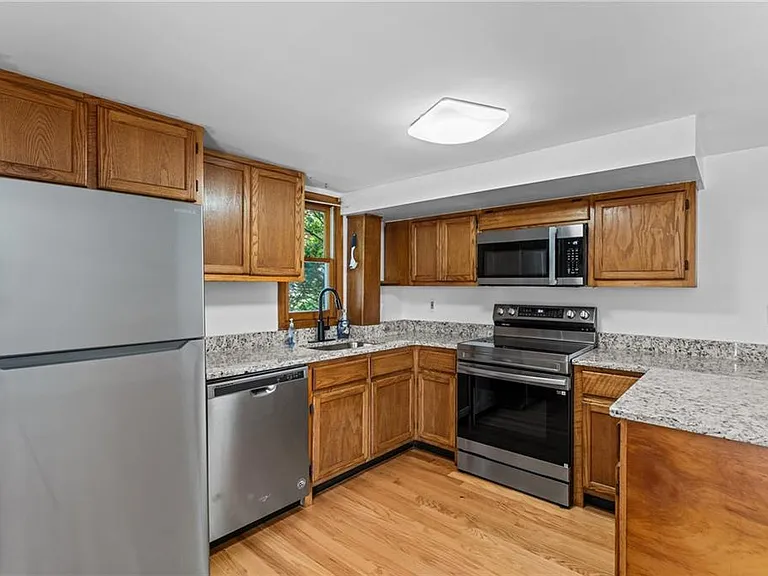 150 Wolcott Ave #A — Photo 4