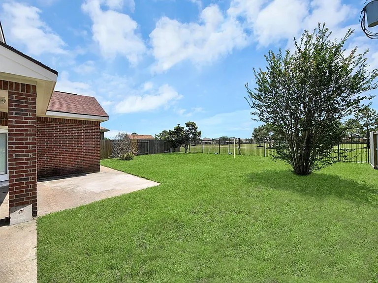 4610 Plum Forest Rd — Photo 30