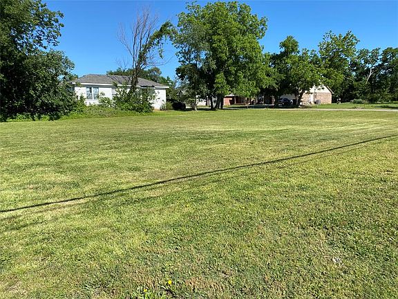 4th image of N Market & 32nd St Lot 5