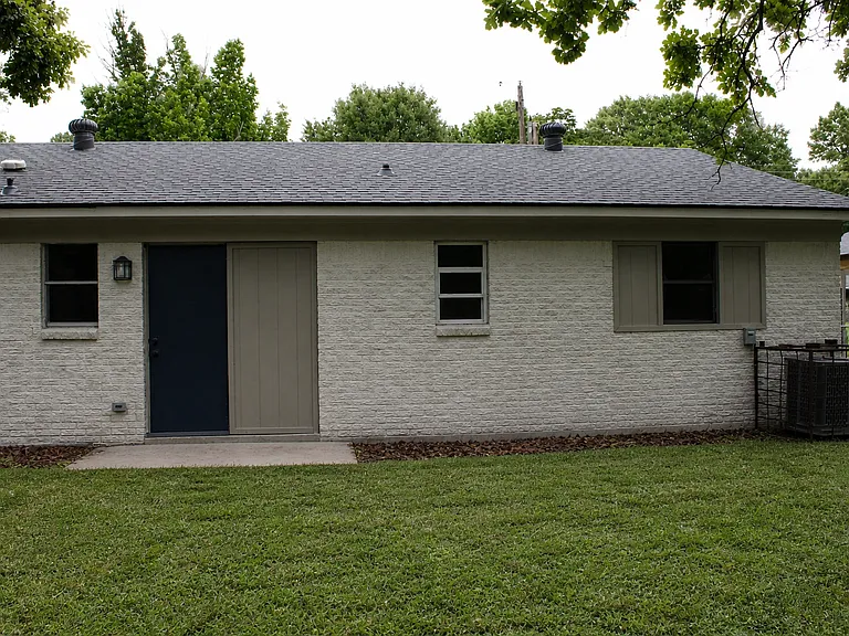 3925 Pixley Dr — Photo 11