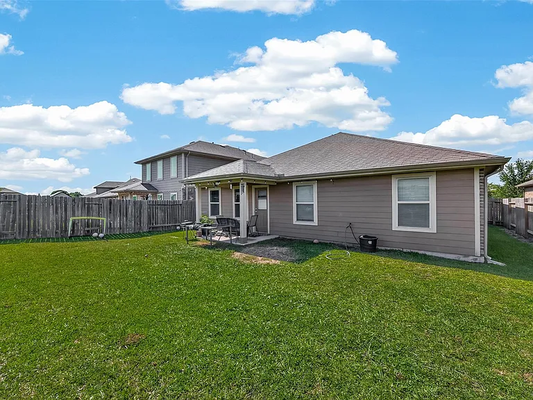 18306 Pelham Hollow Trl — Photo 38