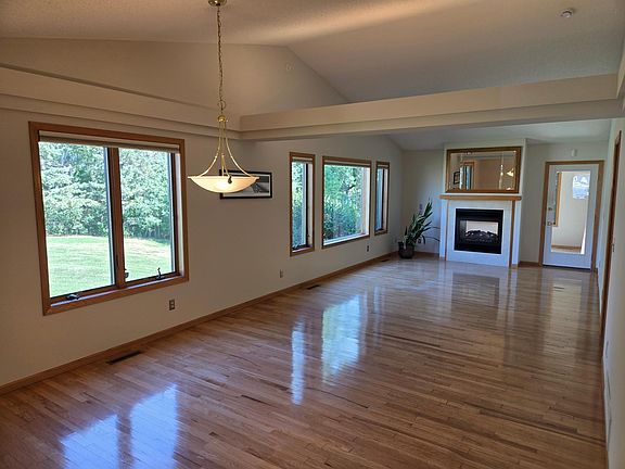 2nd image of 5853 Oxboro Ave N